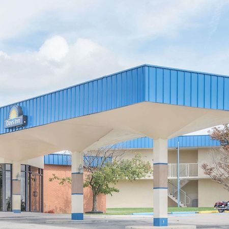 Days Inn By Wyndham St Clairsville St. Clairsville Εξωτερικό φωτογραφία