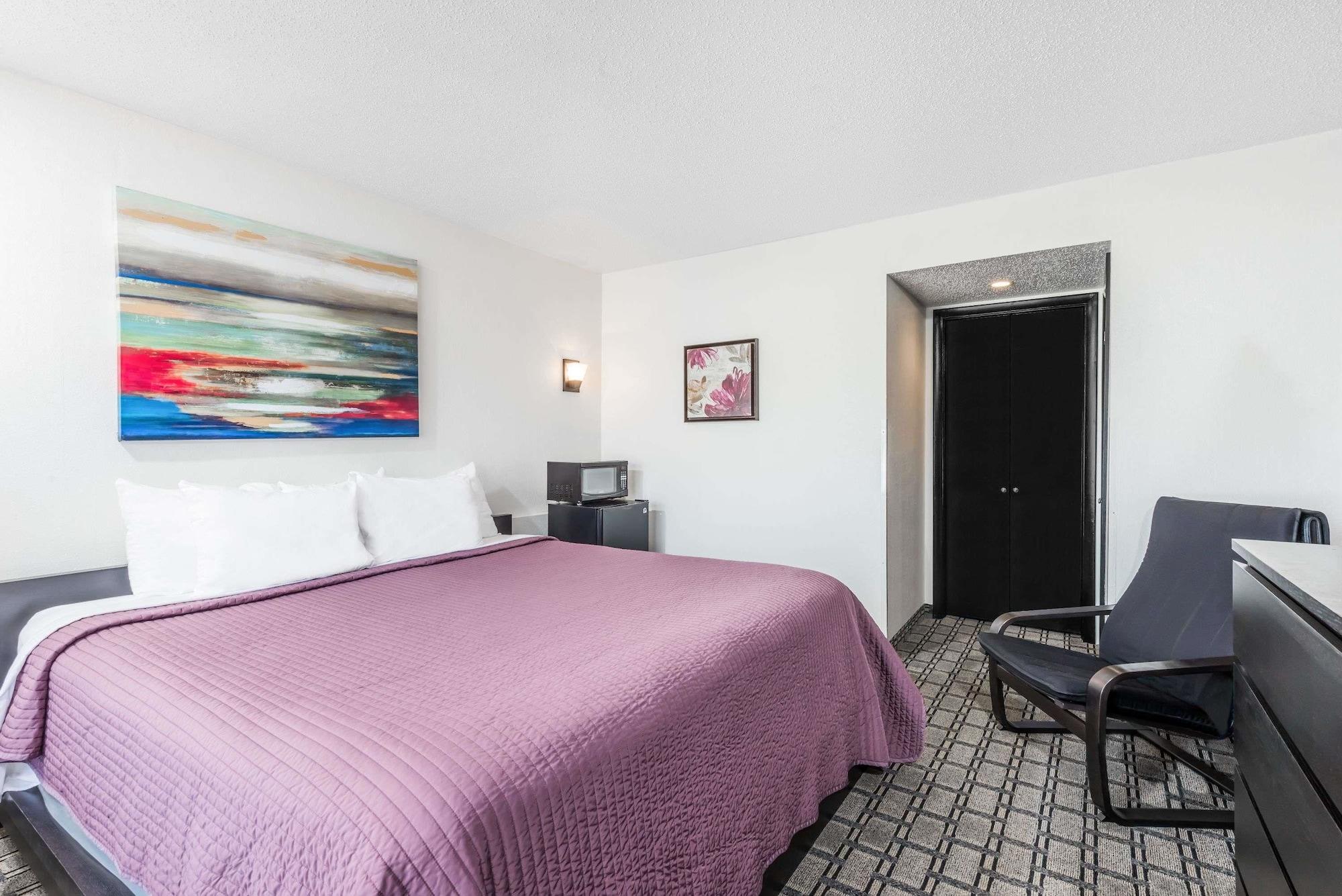 Days Inn By Wyndham St Clairsville St. Clairsville Εξωτερικό φωτογραφία